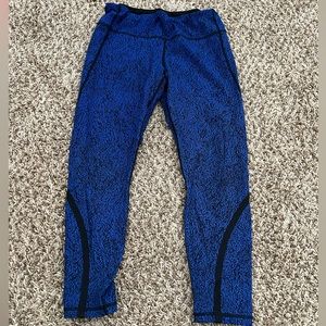 Lululemon black and blue cropped leggings- size 10